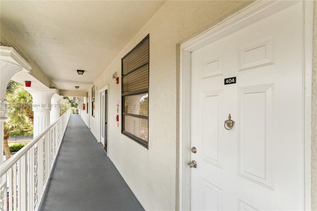 2 of 27 - 1715 Whitehall Dr 404, Davie, FL