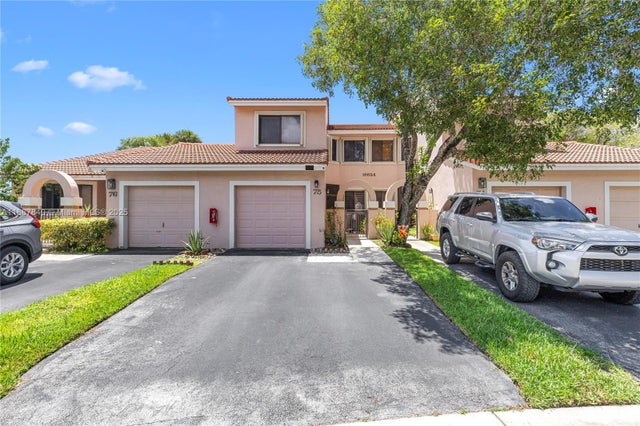 2 of 54 - 16624 Greens Edge Cir 75, Weston, FL