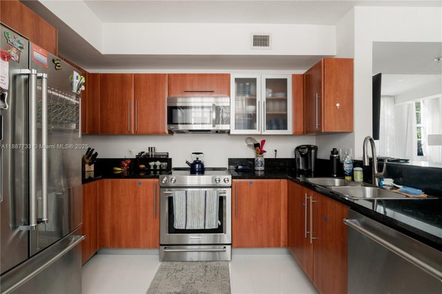 5 of 18 - 3232 Sw 22nd Ter Th 115, Miami, FL