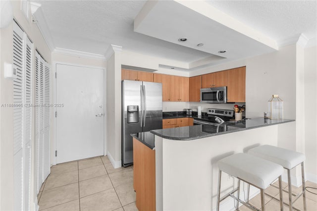 5 of 57 - 6917 Collins Ave 1505, Miami Beach, FL