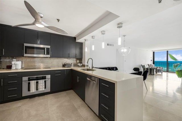 2 of 44 - 2625 Collins Ave 907, Miami Beach, FL