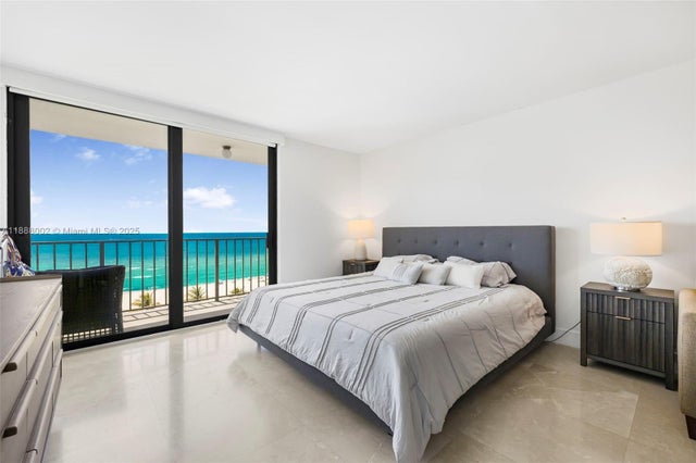 3 of 44 - 2625 Collins Ave 907, Miami Beach, FL