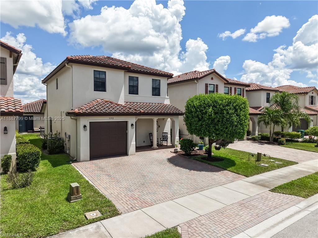 5392 Cameron Dr, Ave Maria