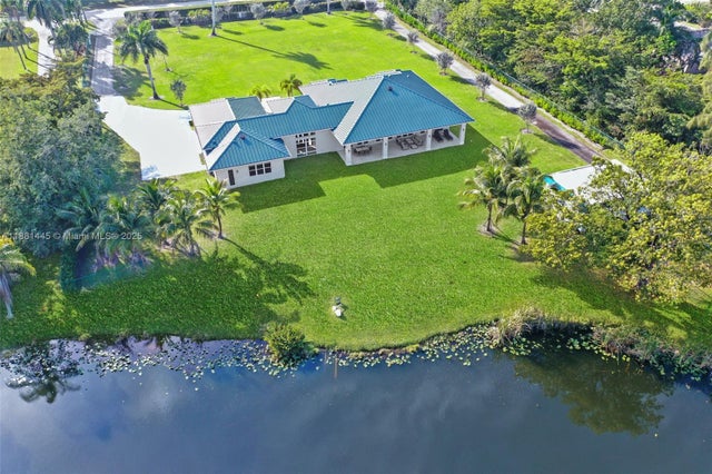 1 of 61 - 2400 Sw 112th Ave, Davie, FL