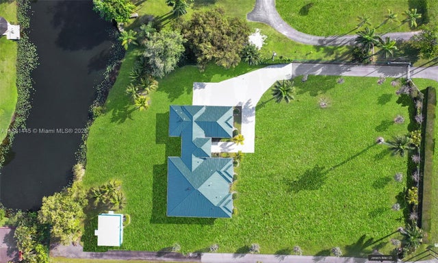 4 of 61 - 2400 Sw 112th Ave, Davie, FL
