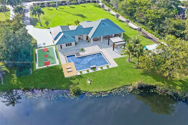 5 of 61 - 2400 Sw 112th Ave, Davie, FL