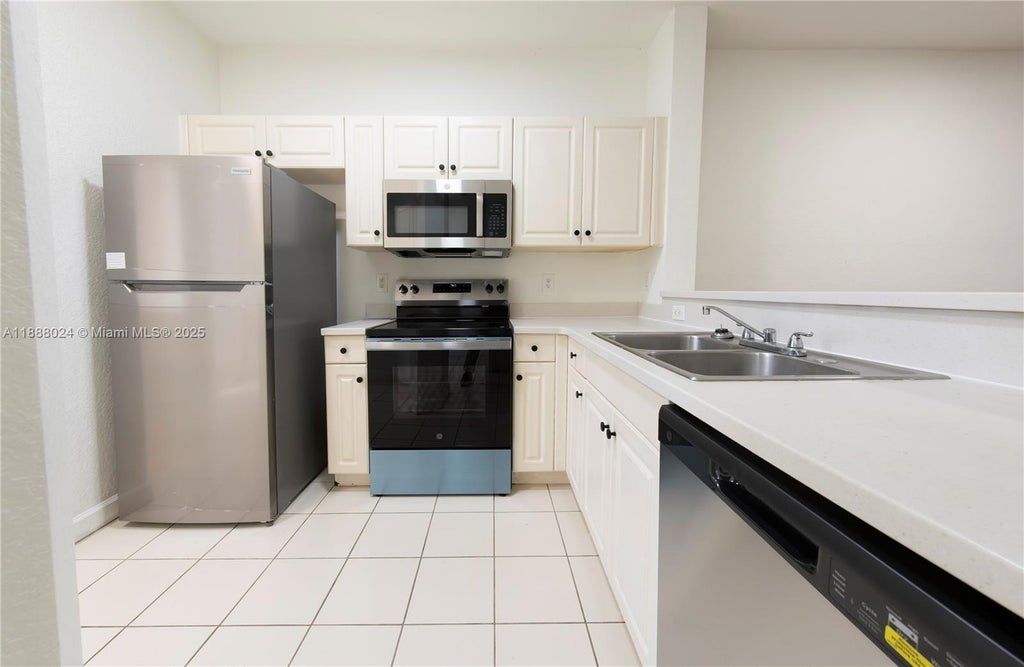 4130 Napoli Lake Dr, Riviera Beach