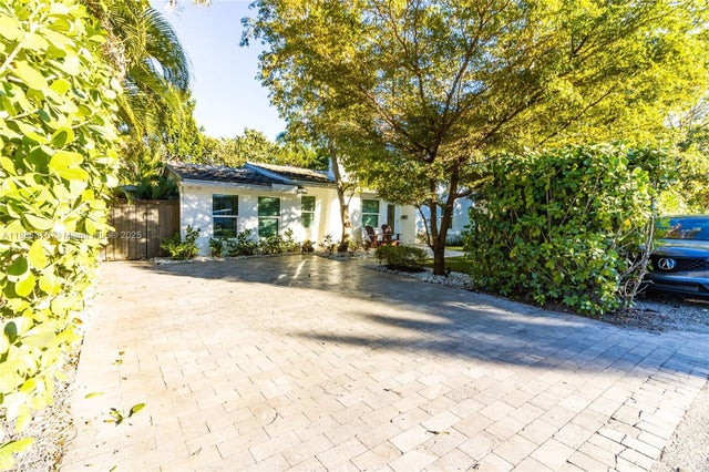 2 of 30 - 744 Ne 16th Ave, Fort Lauderdale, FL