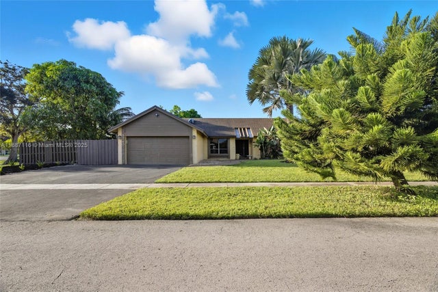 1 of 25 - 8240 Nw 51st Ct, Lauderhill, FL