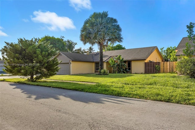 2 of 25 - 8240 Nw 51st Ct, Lauderhill, FL