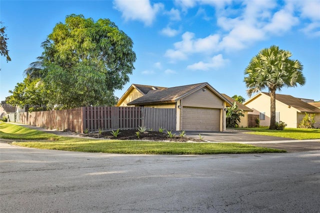 4 of 25 - 8240 Nw 51st Ct, Lauderhill, FL