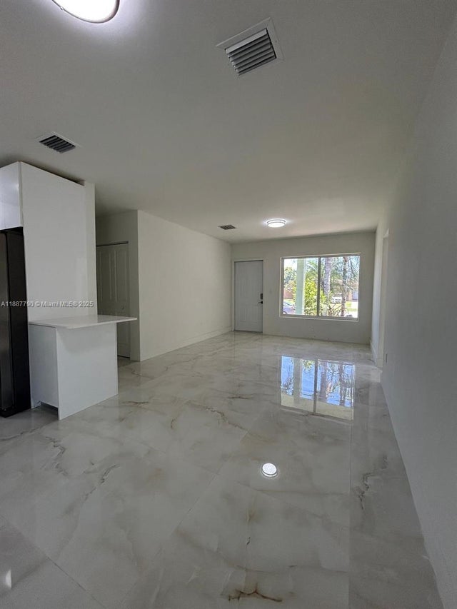 5 of 15 - 11865 Sw 186th St, Miami, FL