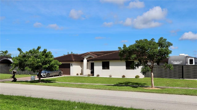 1 of 47 - 20461 Sw 320th St, Homestead, FL