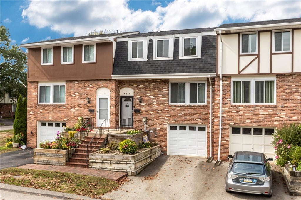 4313 Hemlock Circle, Hampton