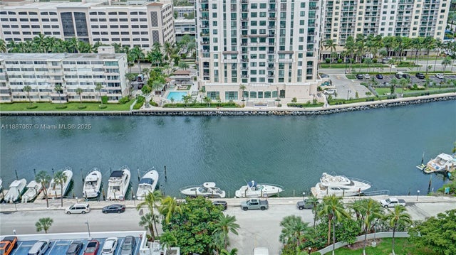 3 of 43 - 100 Bayview Dr 1931, Sunny Isles Beach, FL