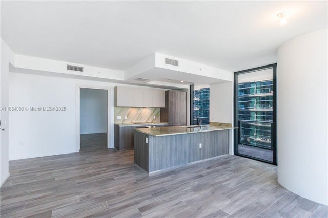 5 of 9 - 801 S Miami Ave 1505, Miami, FL