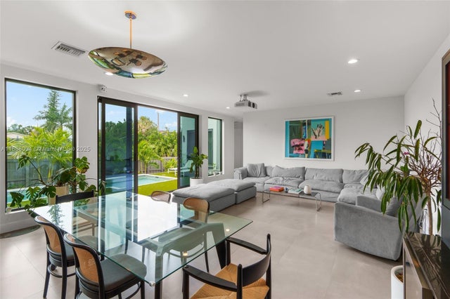 3 of 22 - 41 Ne 24th St, Wilton Manors, FL