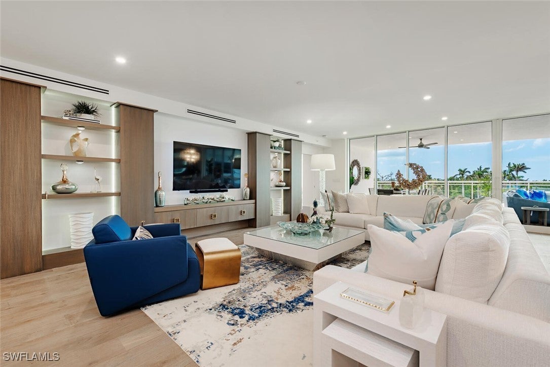 Photo of Listing #225072933