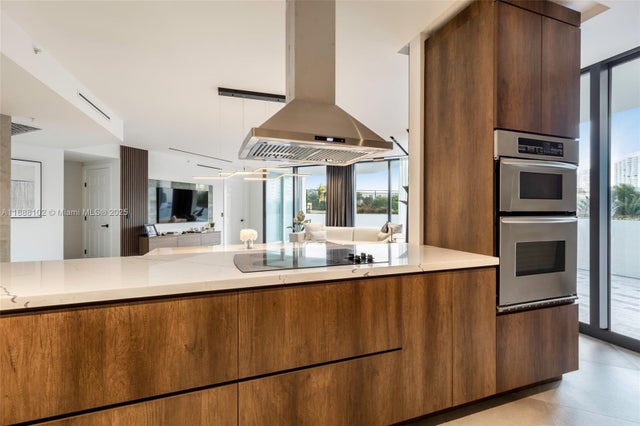 4 of 20 - 3370 Hidden Bay Dr 409, Aventura, FL