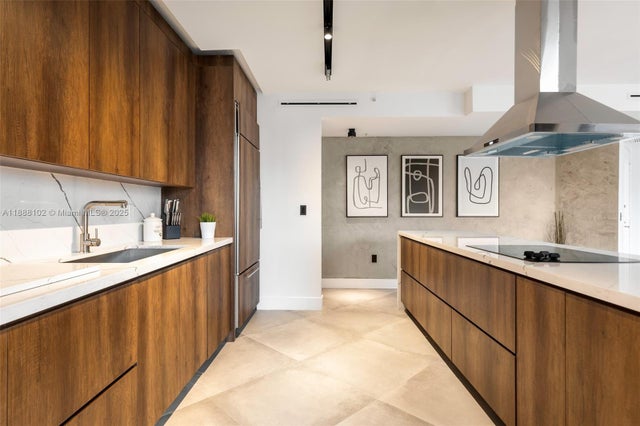 5 of 20 - 3370 Hidden Bay Dr 409, Aventura, FL