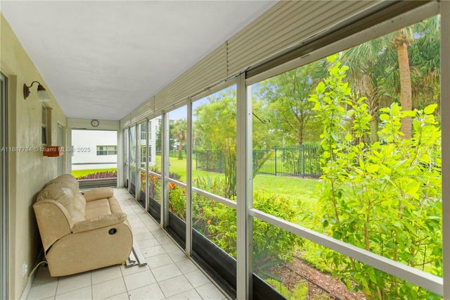 1 of 35 - 4800 Hillcrest Ln 101, Hollywood, FL