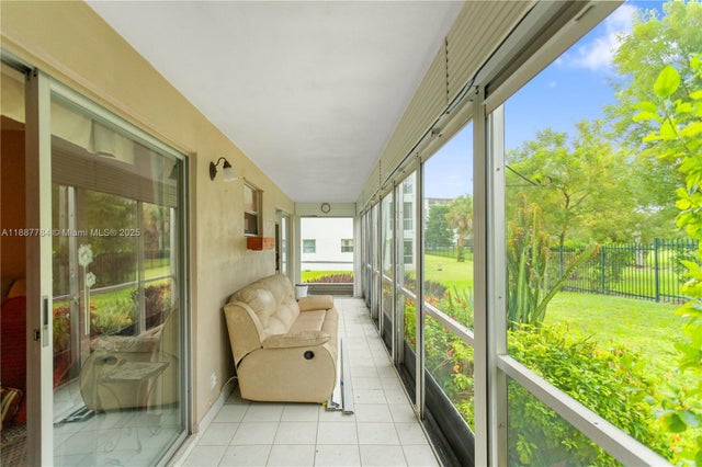 3 of 35 - 4800 Hillcrest Ln 101, Hollywood, FL
