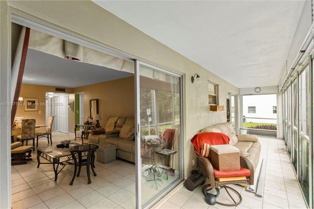 5 of 35 - 4800 Hillcrest Ln 101, Hollywood, FL