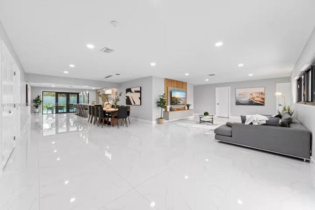 3 of 13 - N/A, Miami, FL