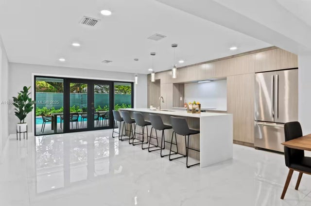 4 of 13 - N/A, Miami, FL