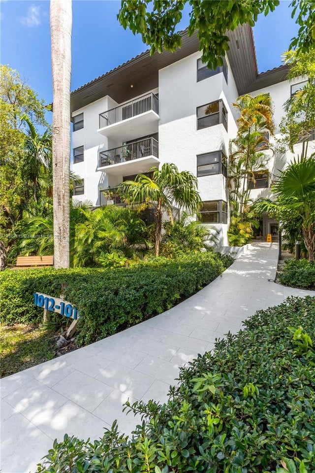 2 of 29 - 101 Ocean Lane Dr 1013, Key Biscayne, FL