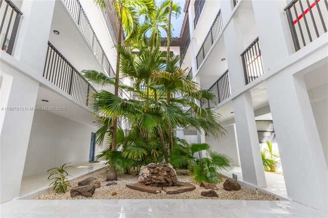 3 of 29 - 101 Ocean Lane Dr 1013, Key Biscayne, FL