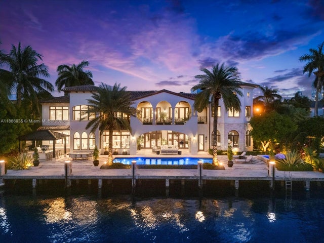 1 of 81 - 821 Solar Isle Dr, Fort Lauderdale, FL