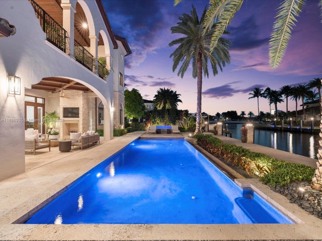 4 of 81 - 821 Solar Isle Dr, Fort Lauderdale, FL