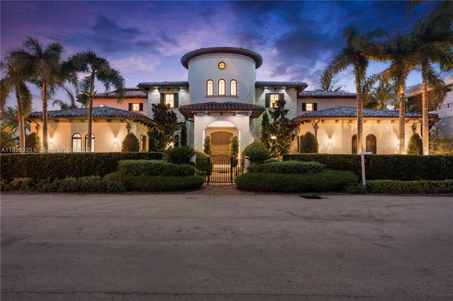 5 of 81 - 821 Solar Isle Dr, Fort Lauderdale, FL