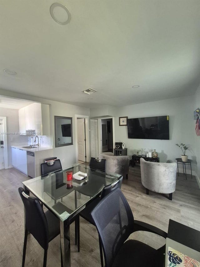 4 of 33 - 5240 Ne 16th Ter, Pompano Beach, FL