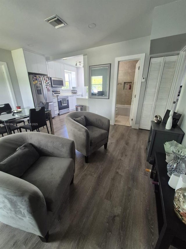 5 of 33 - 5240 Ne 16th Ter, Pompano Beach, FL