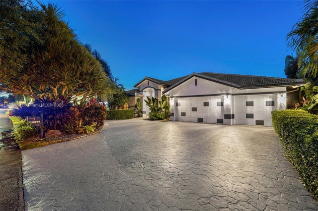 4 of 73 - 12555 Sw 34th Pl, Davie, FL