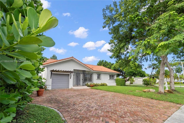 8001 Sw 36th Ter, Miami