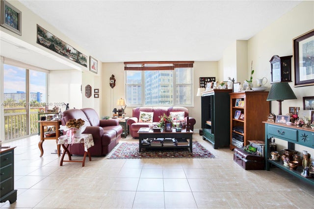 3 of 19 - 4400 Hillcrest Dr 419c, Hollywood, FL