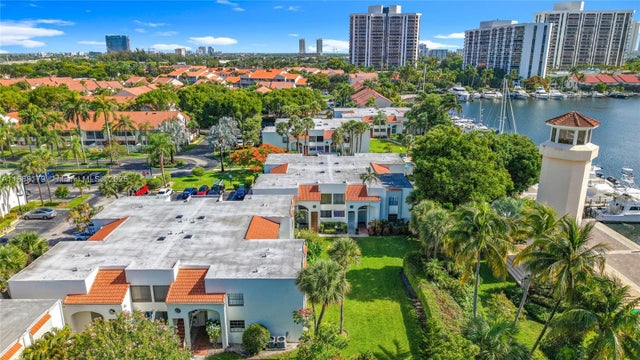 5 of 69 - 3552 Magellan Cir 122, Aventura, FL