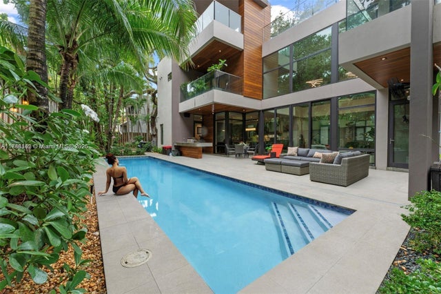 3 of 26 - 2803 Crystal Ct, Coconut Grove, FL