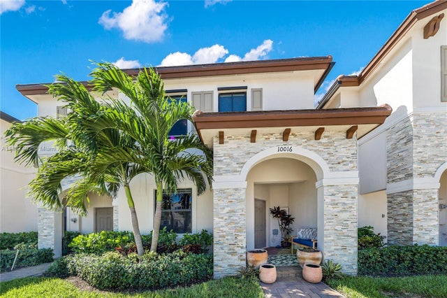 10016 Sw 228th Ter, Miami