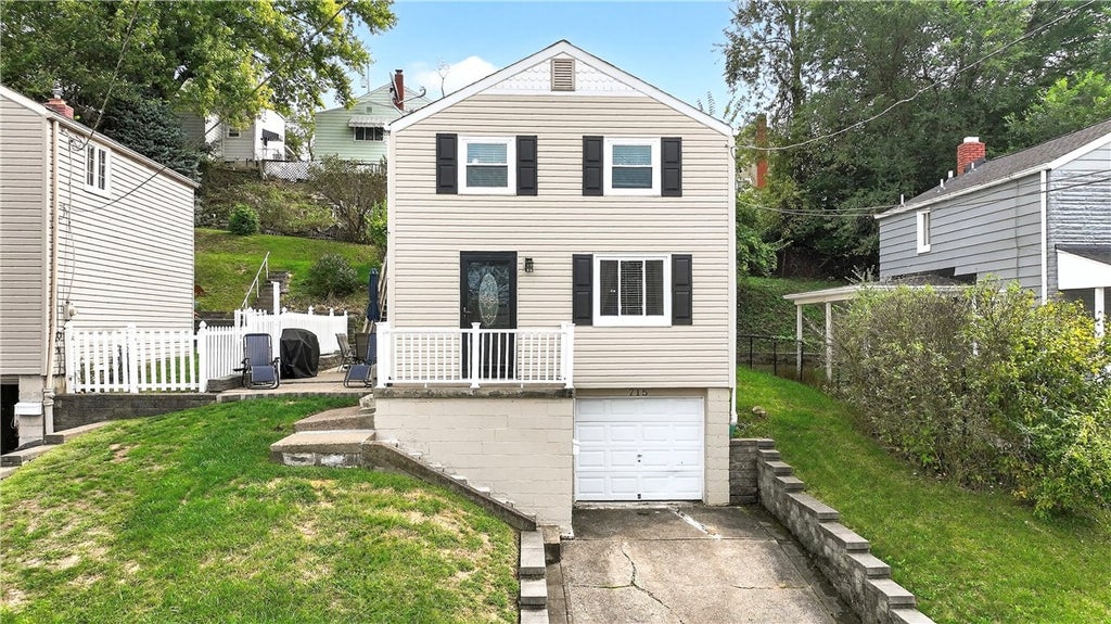 715 Hestor Drive, Banksville/Westwood