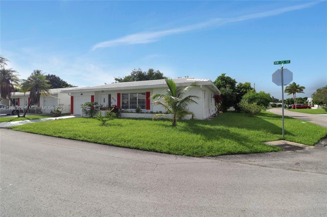 2 of 28 - 6712 Nw 73rd St, Tamarac, FL