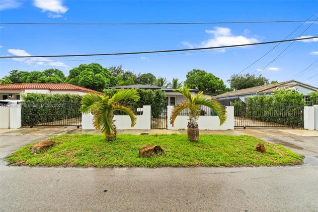 3 of 24 - 420 Nw 44th Ave, Miami, FL
