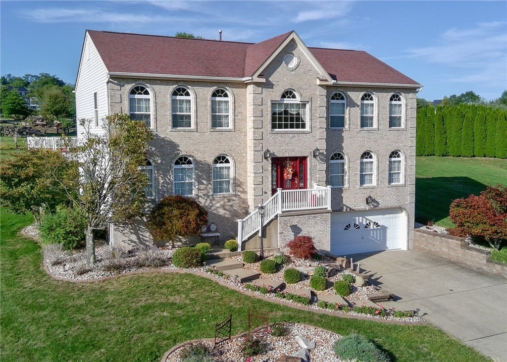 3271 Hawk Drive, North Huntingdon