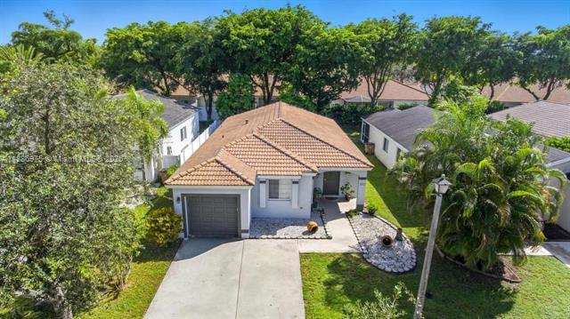 1 of 50 - 4642 Sw 12th Ct, Deerfield Beach, FL