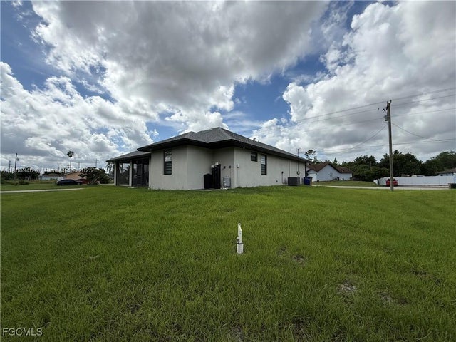 3 of 29 - 2107 E 10th Street, Lehigh Acres, FL