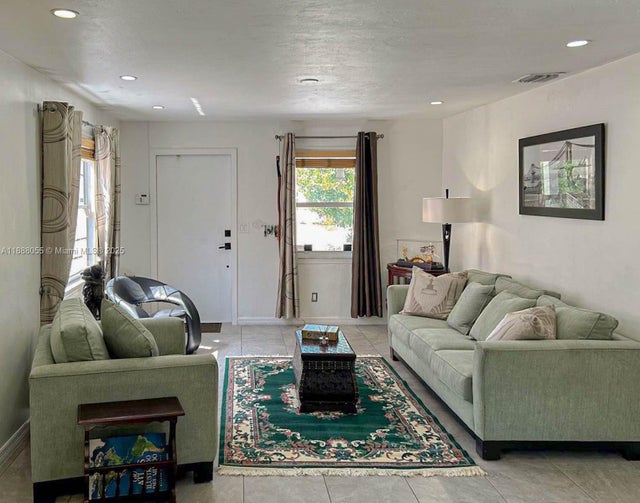 4 of 8 - 3410 Sw 24th St, Miami, FL