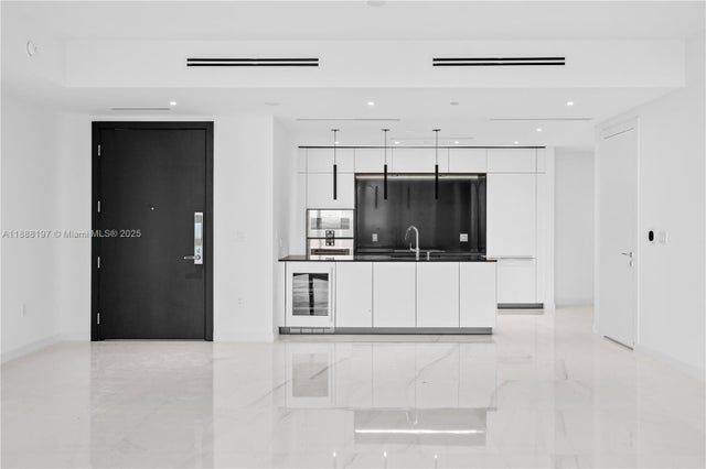 3 of 47 - 300 Biscayne Blvd Way 1103, Miami, FL